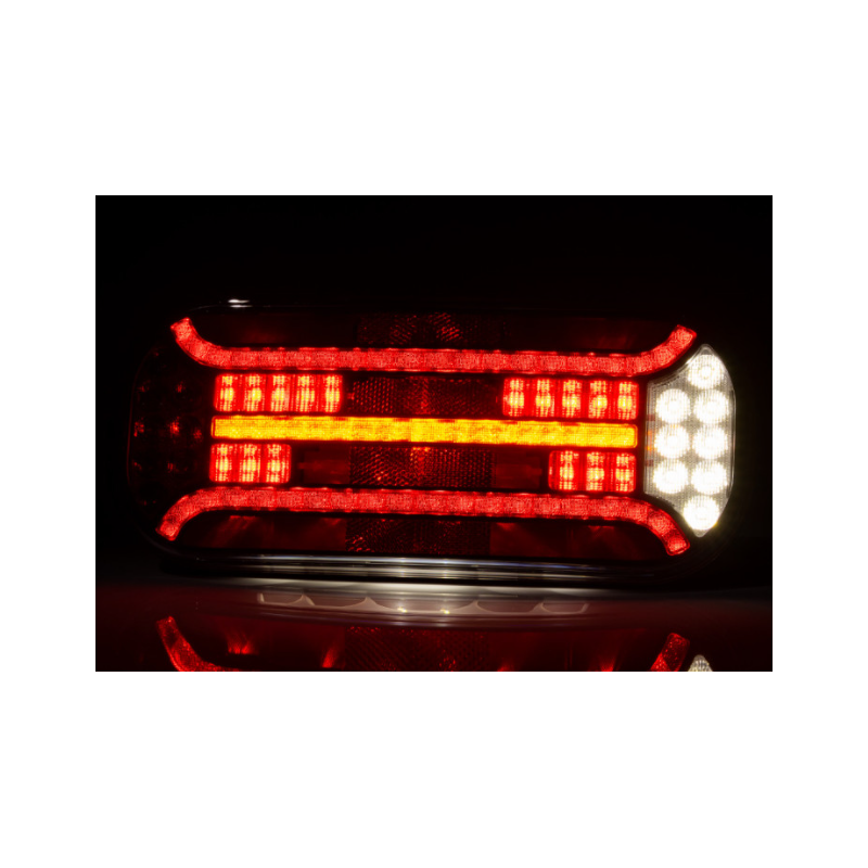 CE FEU ARRIERE CAMION EST VENDU PAR LA SOPLA